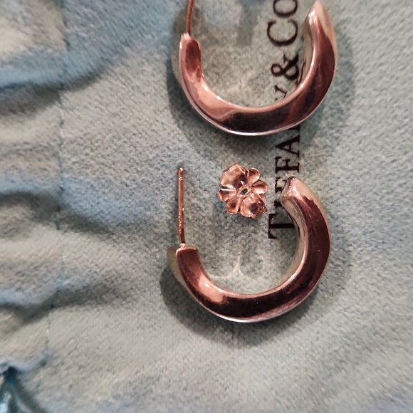 Vintage Tiffany and Co twist hoop earrings - Picture 2 of 3